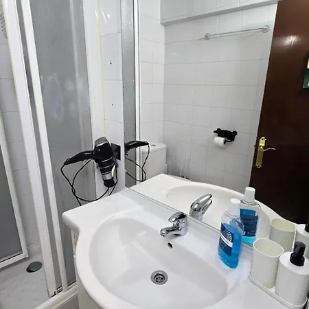 Ganga Host 1 *